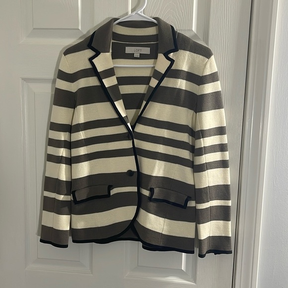LOFT Sweaters - Loft Women's NWOT Grey, black and white structured sweater blazer, Size S